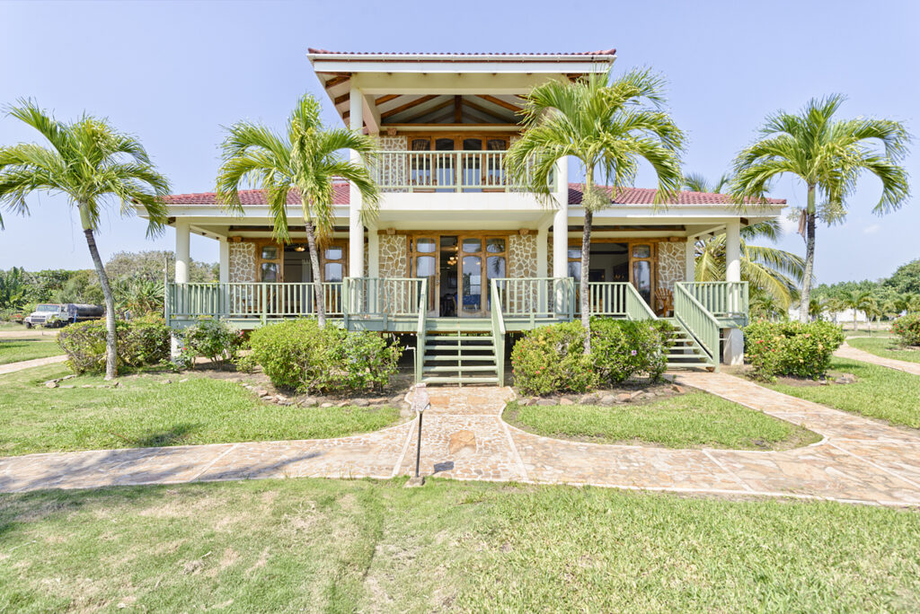 C1011: Villa 5 Hopkins Bay Resort