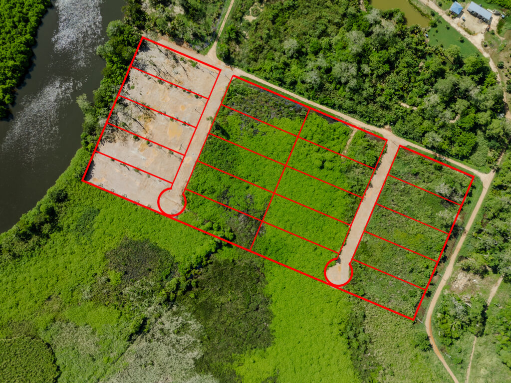 L1015: River Landing River Front Lots 16-20