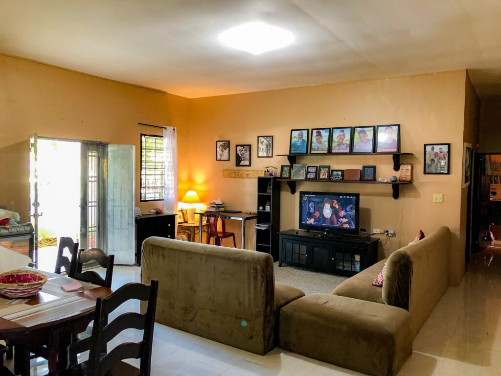 H9405: Spacious Family Home in the Heart of Belmopan’s Most Sought-After Neighborhood