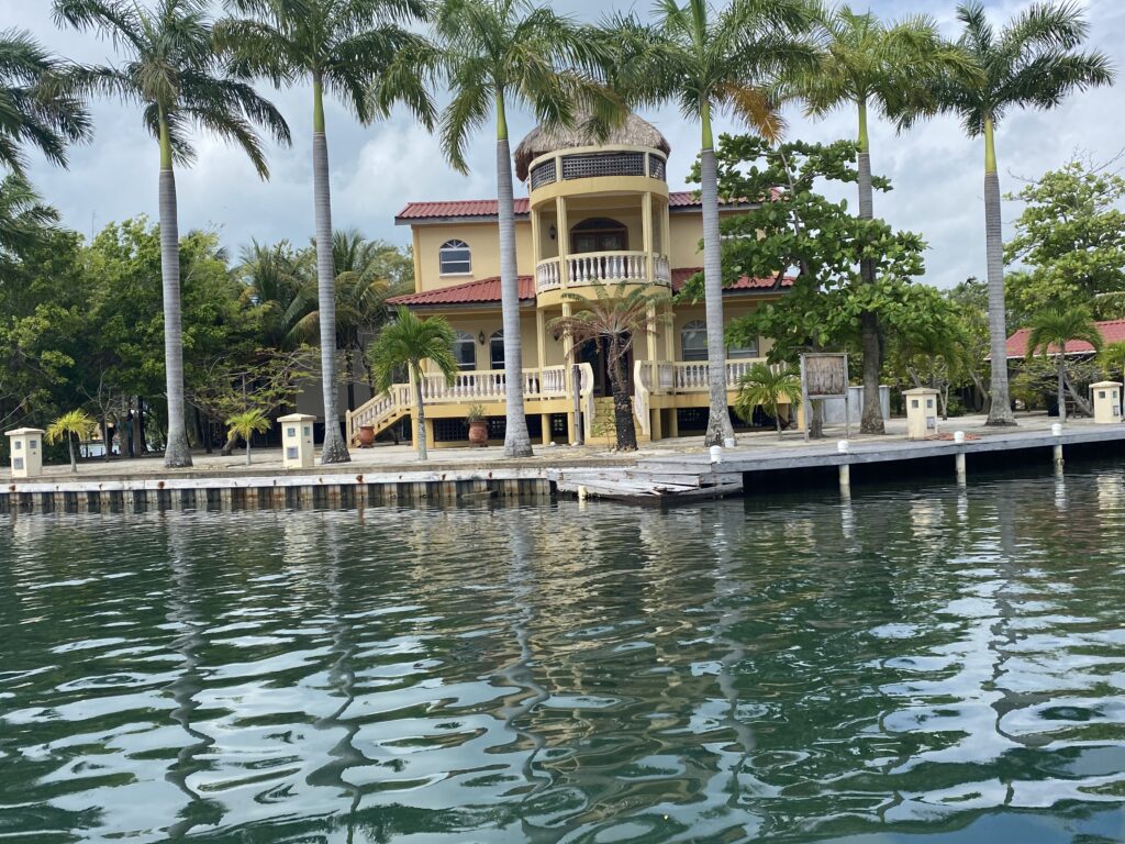 H4105 – Island Living within the Village