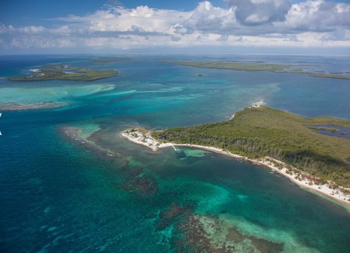I4074 – Turneffe Flats sea to lagoon