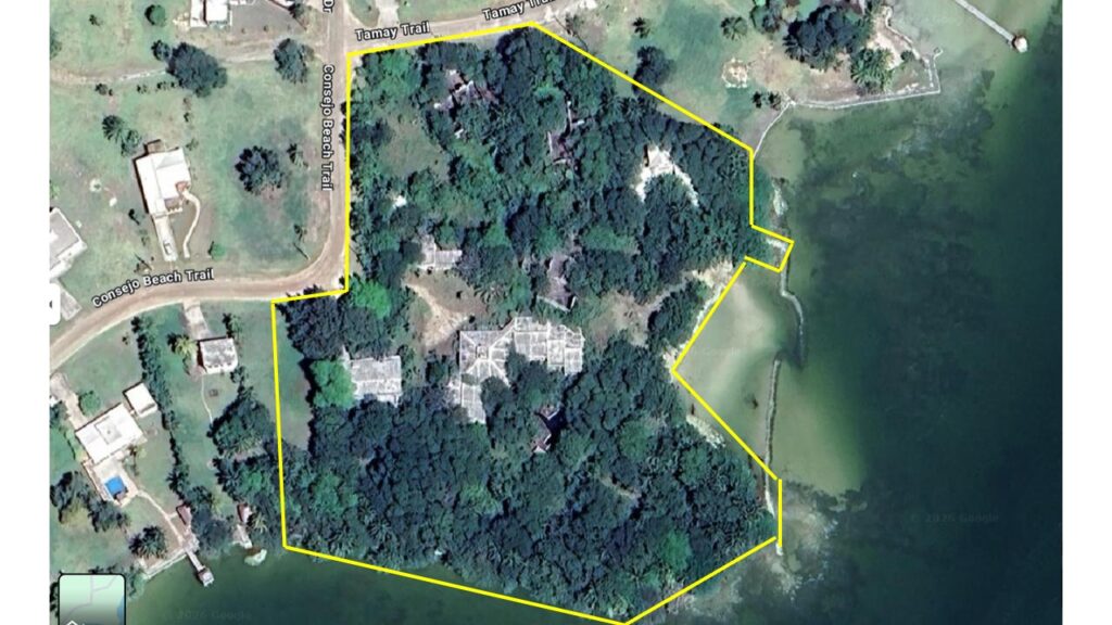 B4090 – 2.93 Acres Estate on the beach at Consejo Shores