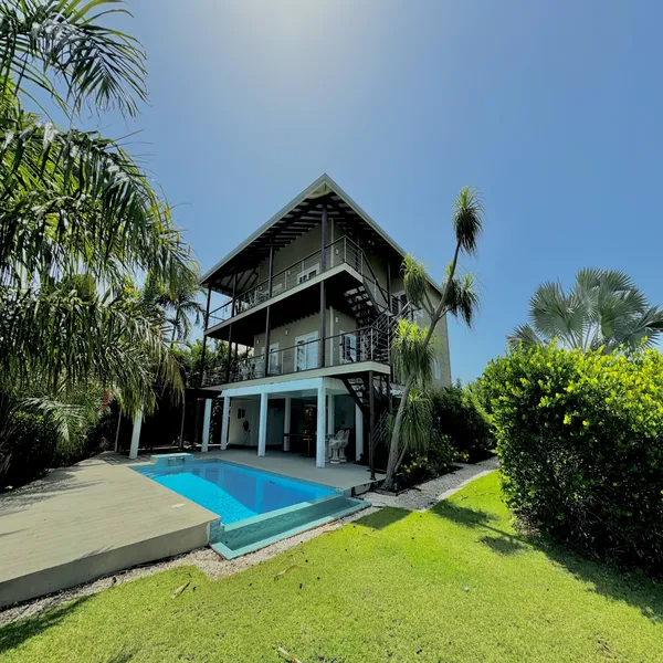 H4207 – Luxury Living in a Marina Community – Now Priced To Sell!!