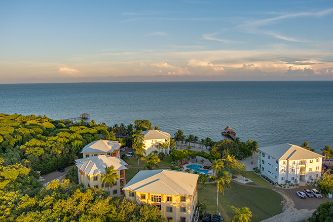B14017 – Penthouse Beach front Condo – Best Views!