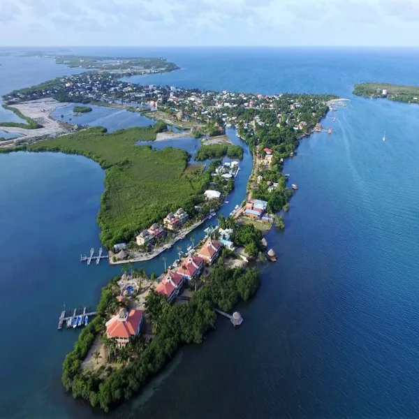 I4190 – Mainland Island Lot in Placencia