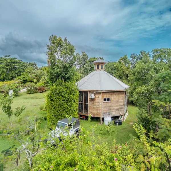 H1023: Unique Opportunity in the Savannah Homes Subdivision