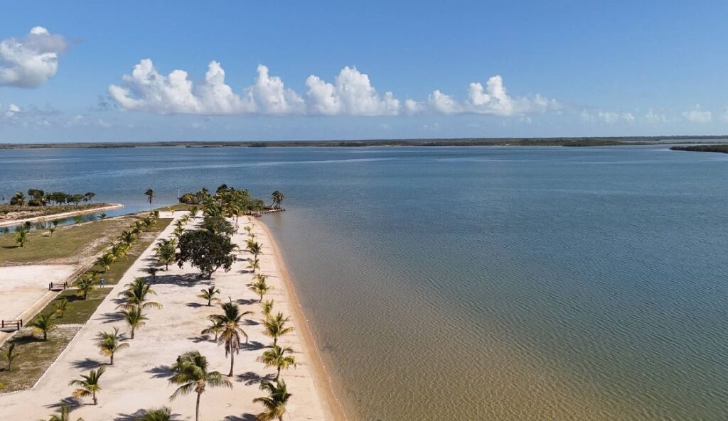 Coconut Point Phase  only 1 left in Paradise Island Sector